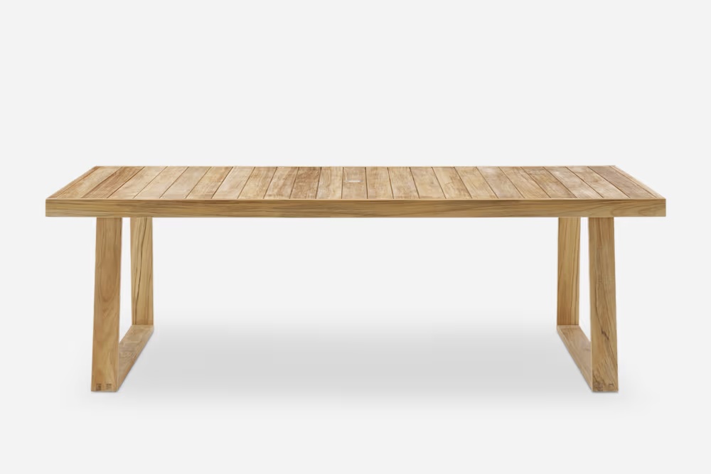 Rio Outdoor Dining Table - Castlery