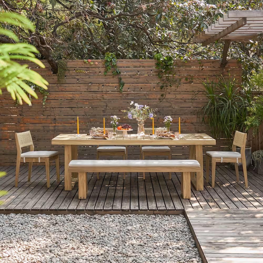 Rio Outdoor Dining Table - Castlery