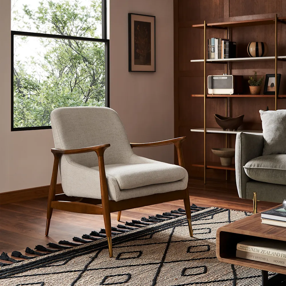 520-desmond-armchair–1.jpg