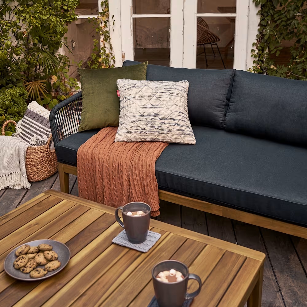 715-maui-outdoor-loveseat-2-lounge-chairs-table-set–1.webp