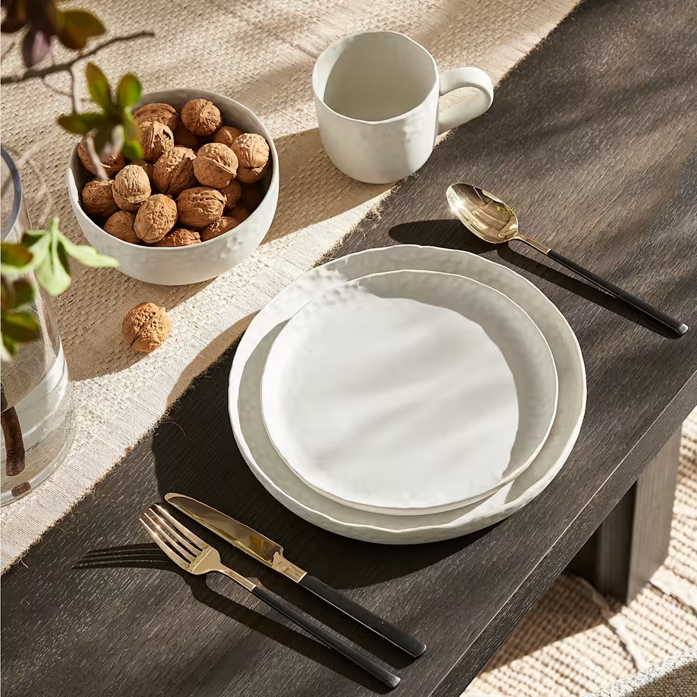 Olivia 4-Piece Dinnerware Set