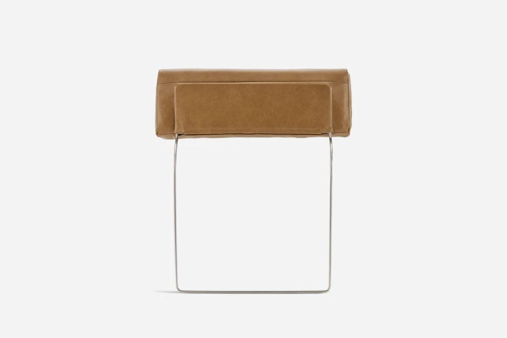 782-leather-sofa-headrest–1.webp