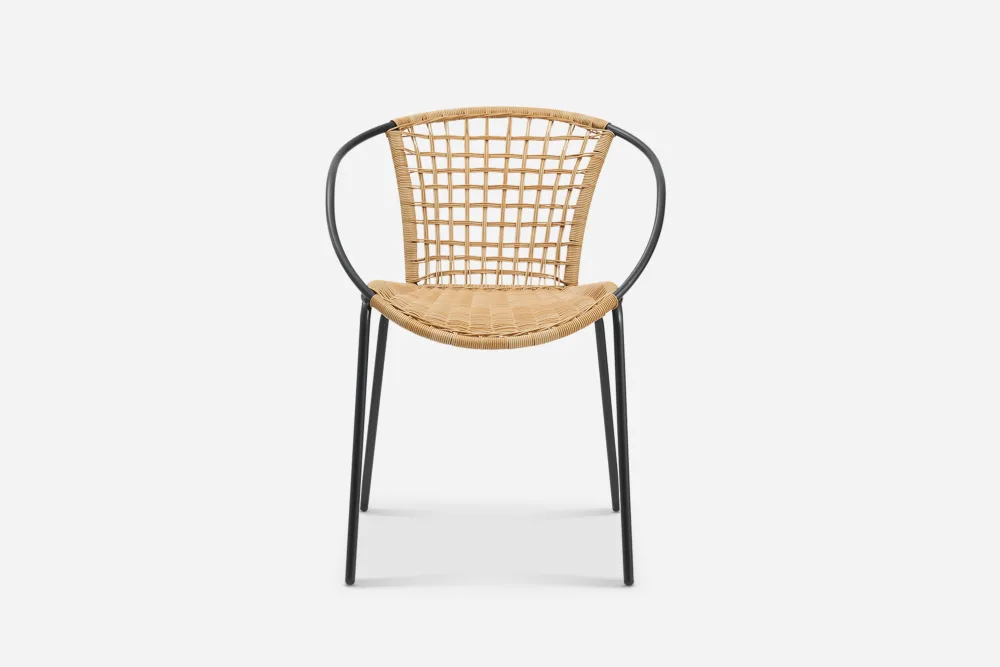 856-como-stackable-outdoor-dining-chair-set–1.jpg