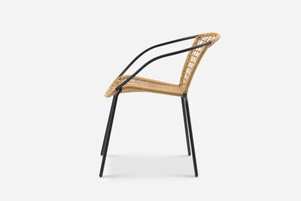 856-como-stackable-outdoor-dining-chair-set–1.jpg