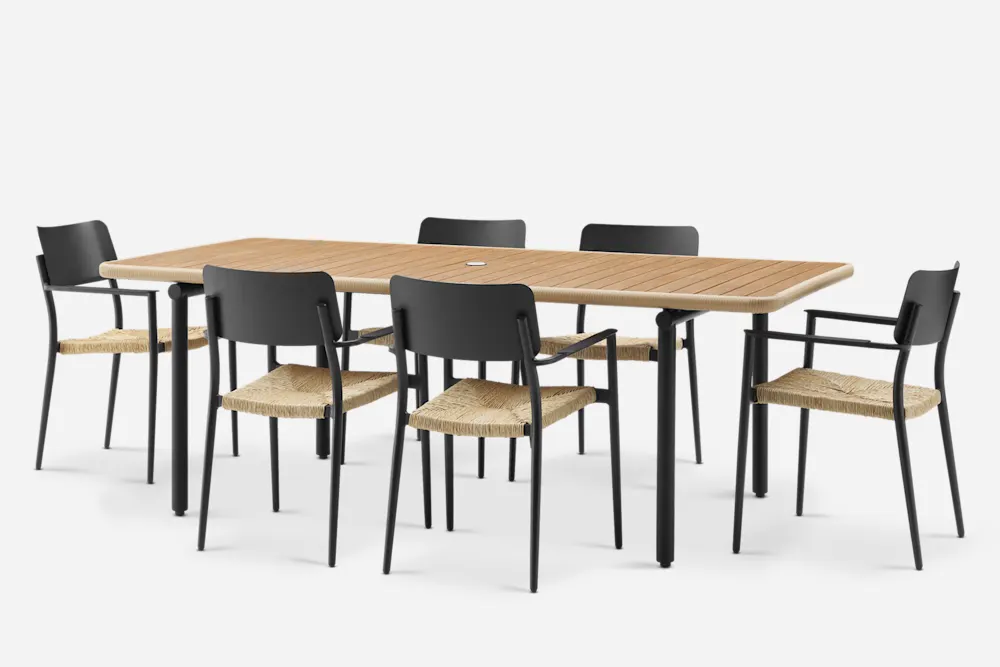 Sierra Outdoor Dining Table with 6 Newport Outdoor Chairs 